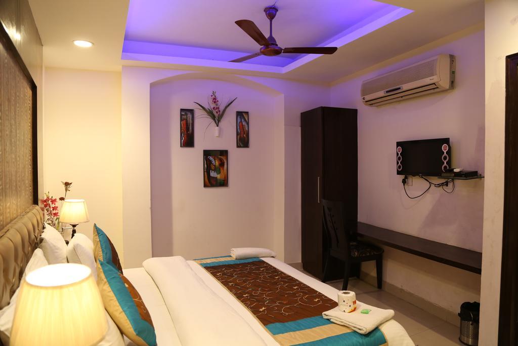 Hotel Arjun New Delhi Eksteriør billede