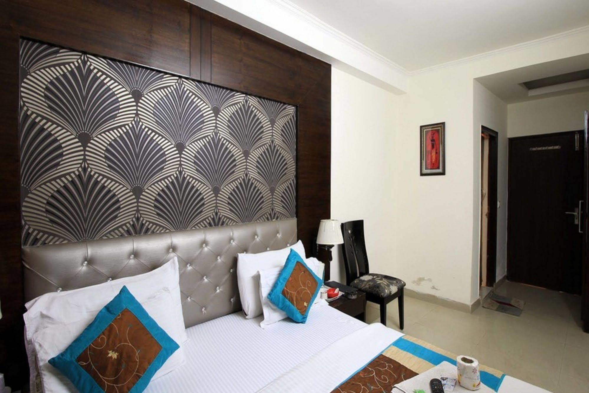 Hotel Arjun New Delhi Eksteriør billede