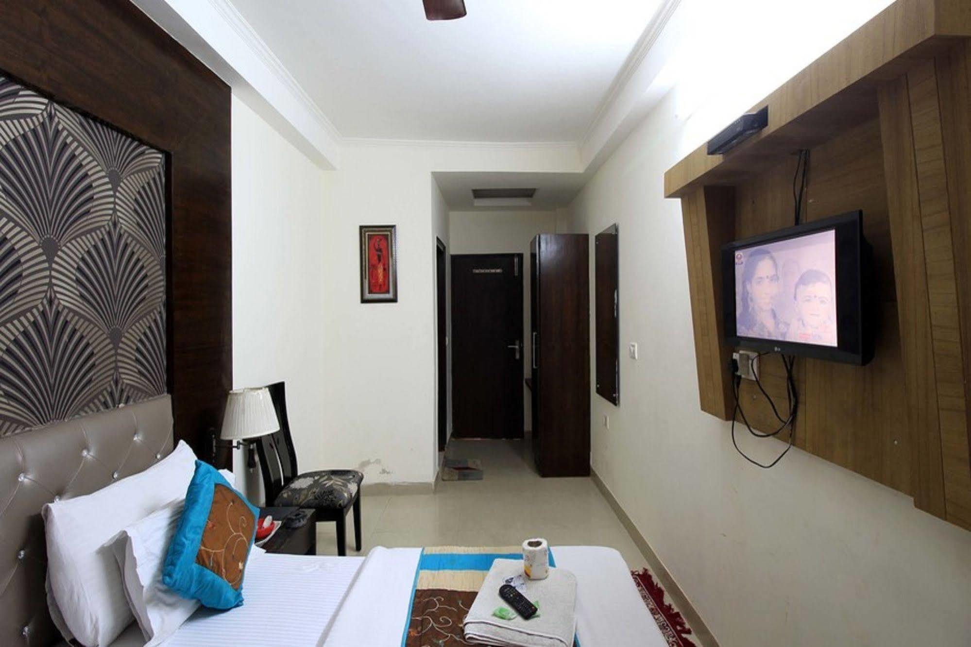 Hotel Arjun New Delhi Eksteriør billede